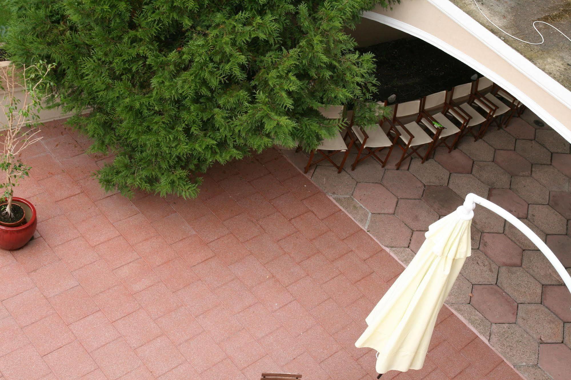 Hotel Majuscule Selestat Exterior photo